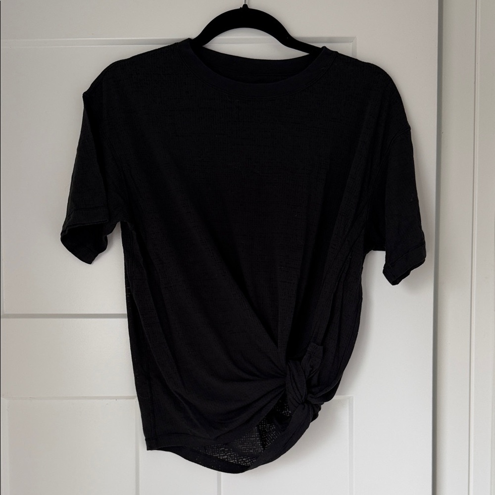 lululemon athletica Black Short Sleeve Tee